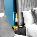 Sleeps 7 - 4 Beds Apt Arcadian Centre B\'Ham